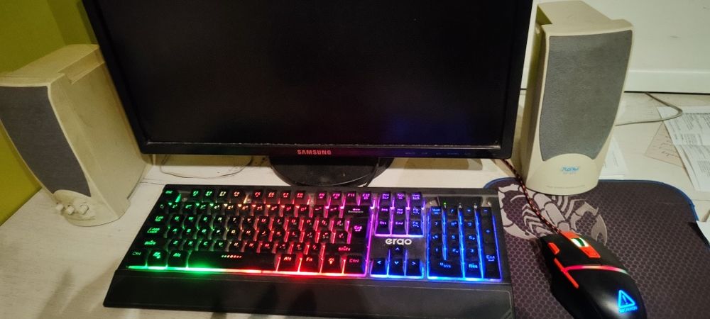 Монітор робочий Samsung syns master 2243 bw