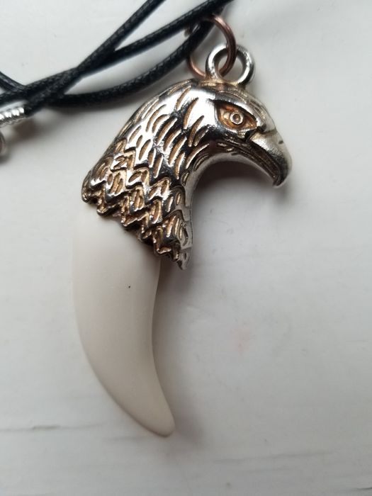 Кулон оберег клык коготь  волк орёл зуб талисман кулон