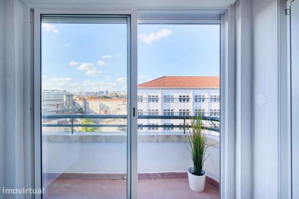 Quarto - localizado em Entrecampos Lisbon