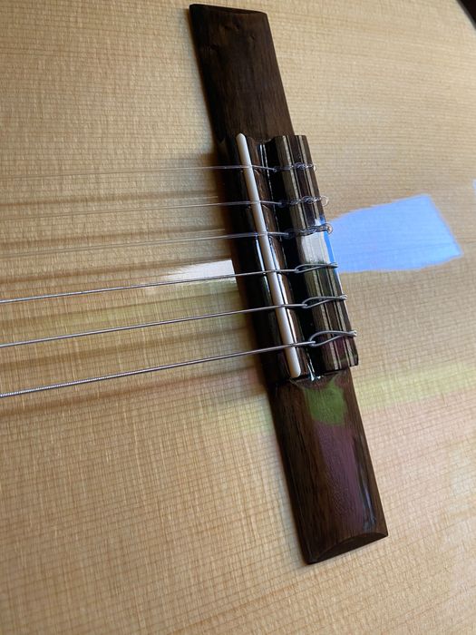 Guitarra clássica APC ANTÓNIO CARVALHOcompletament nova ofereço estojo