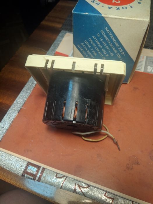 Сенсорный регулятор напряжения