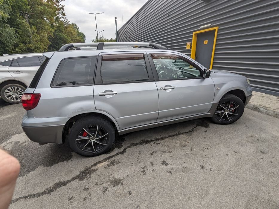 Продам mitsubishi outlander