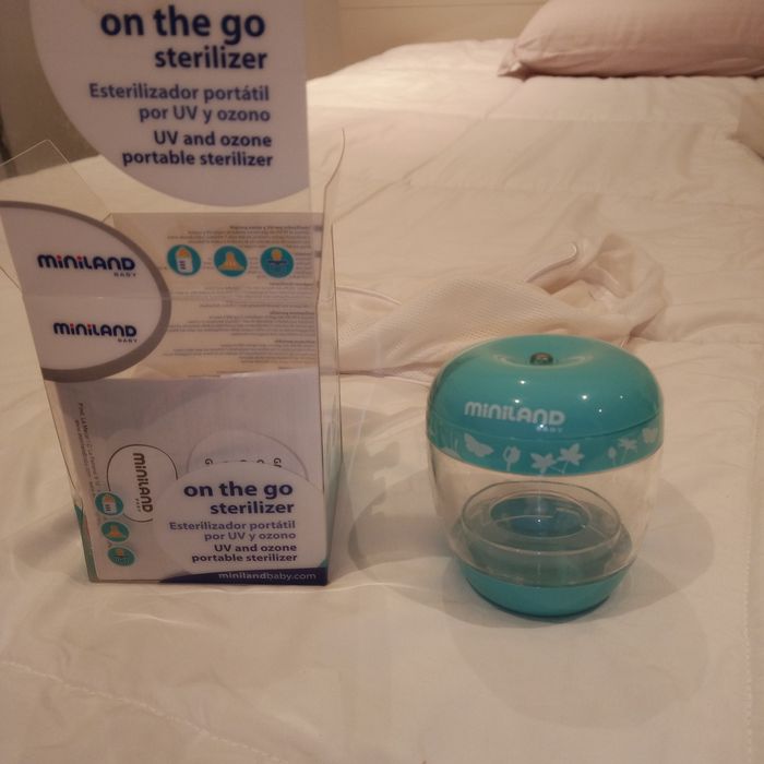 Esterilizador chupetas UV portátil  miniland