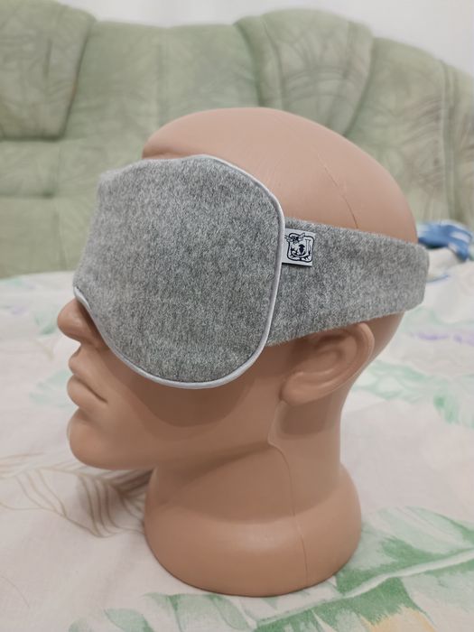 Маска для сна на глаза из серого кашемира и шелка