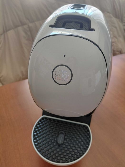 Máquina café Dulce Gusto Neo com garantia