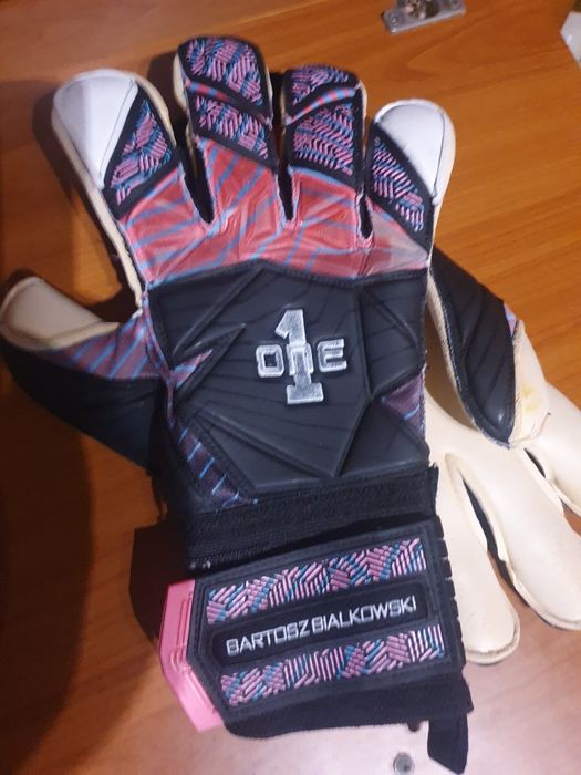 Rękawice Bramkarskie Reprezentacji Polski z Autografem B.Białkowskiego