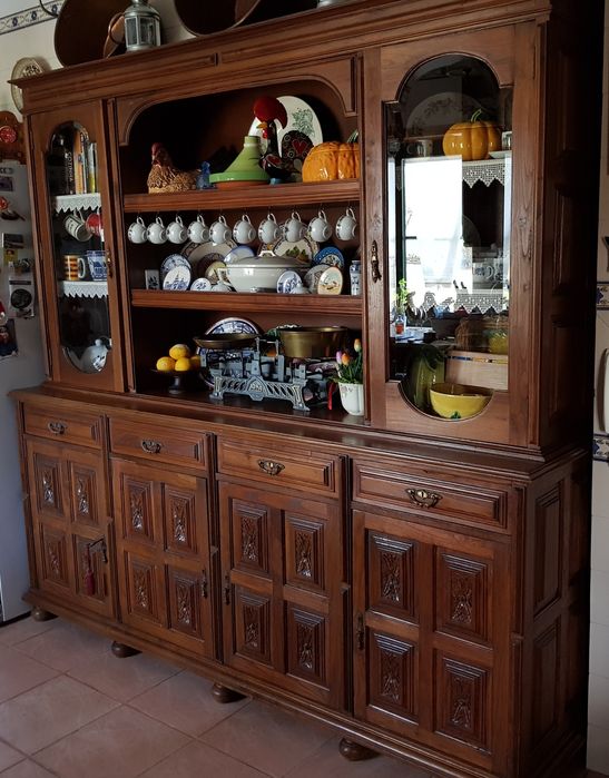 Louceiro de 4 portas antigo