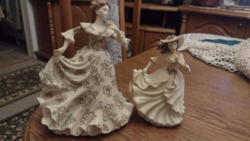 Figurki Leonardo Collection Emily oraz AMy