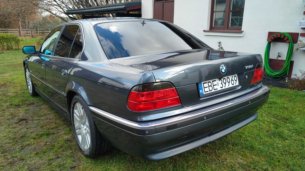 BMW seria 7 E38 3.0 benzyna v8