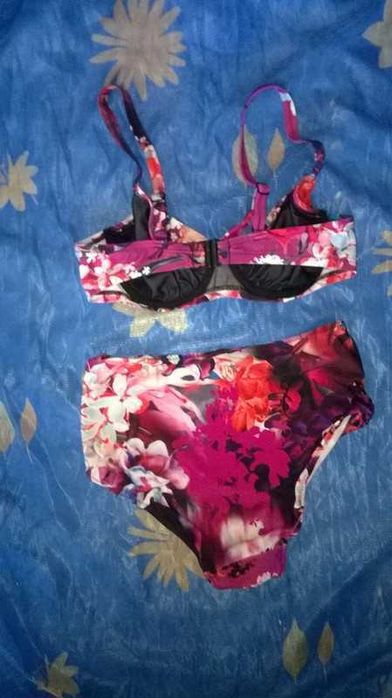 bikini w kwiaty rozmiar 40 D