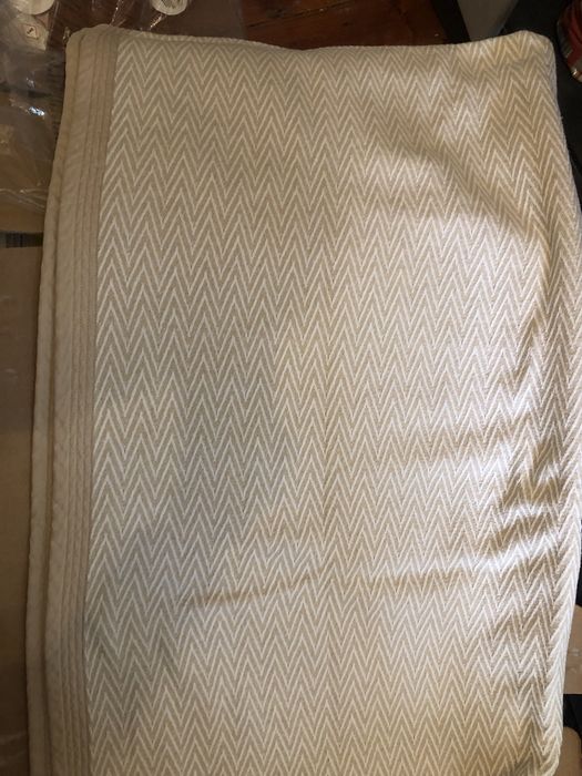 Cobertor Mora Spain 220x240 Beige - Peso 2,2Kg