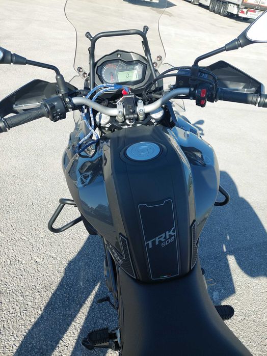 Benelli TRK 502  com poucos Kms