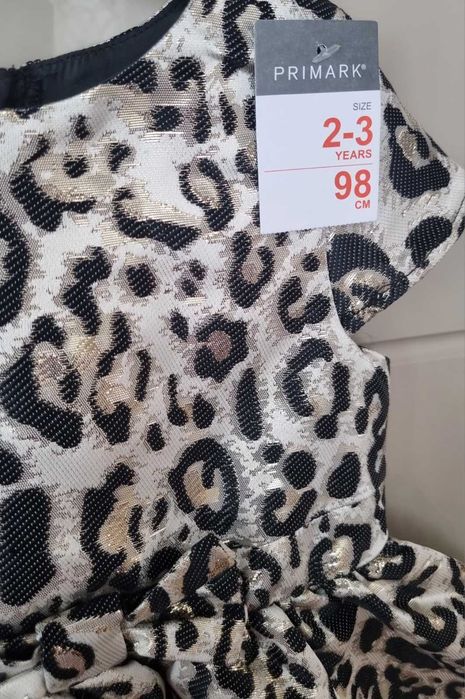 Гарна сукня для дівчинки Primark