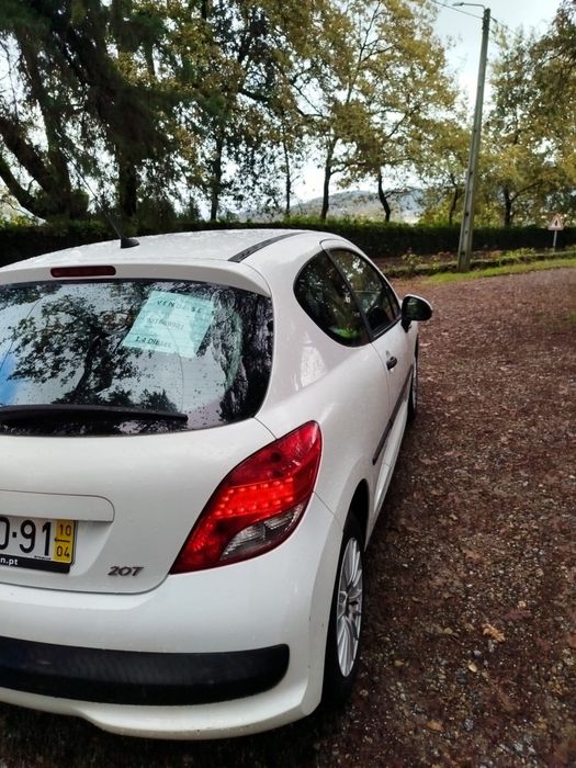 Peugeot 207 1.4 HDi (2010) – Comercial – 360 mil kms barato