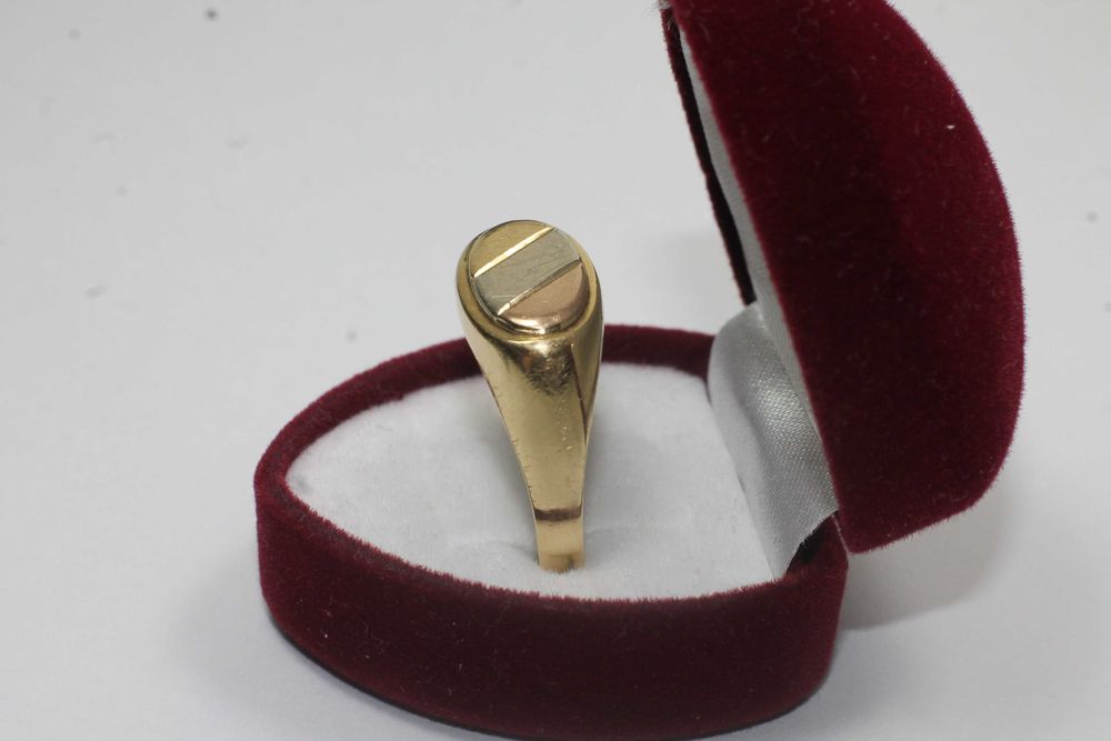 Złoty sygnet p 750  R25 4,85g