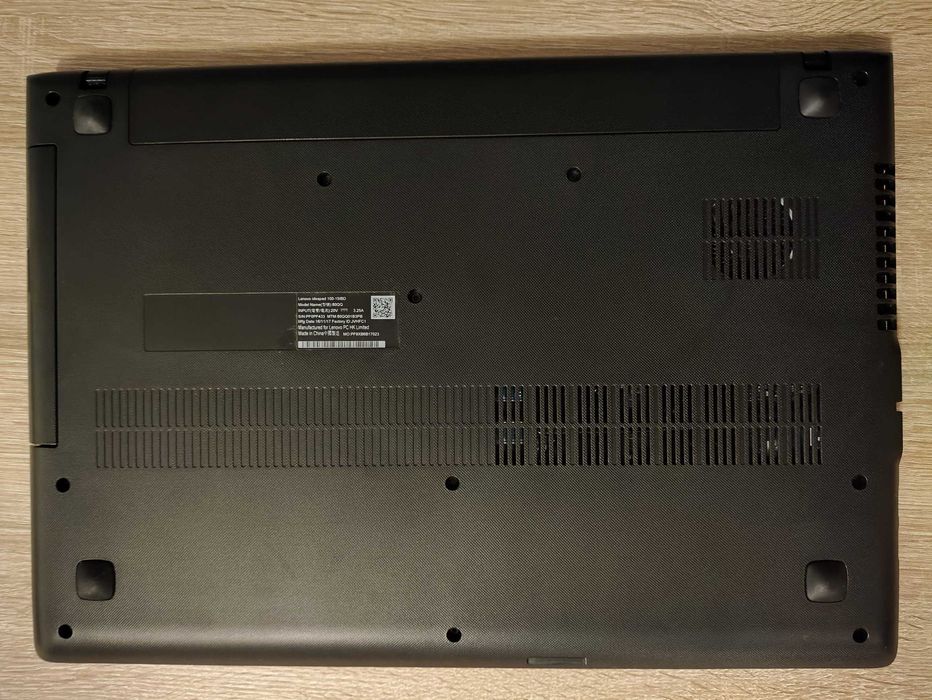 Lenovo IdeaPad 100-15ibd Win 11 1,5TB, i5-5200U, 8GB ram, GF920MX 2GB,