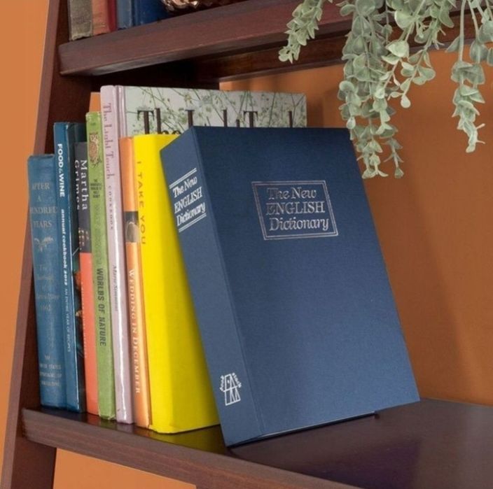 Nowy Sejf Metalowa Kasetka Książka NA PIENIĄDZE + KLUCZ