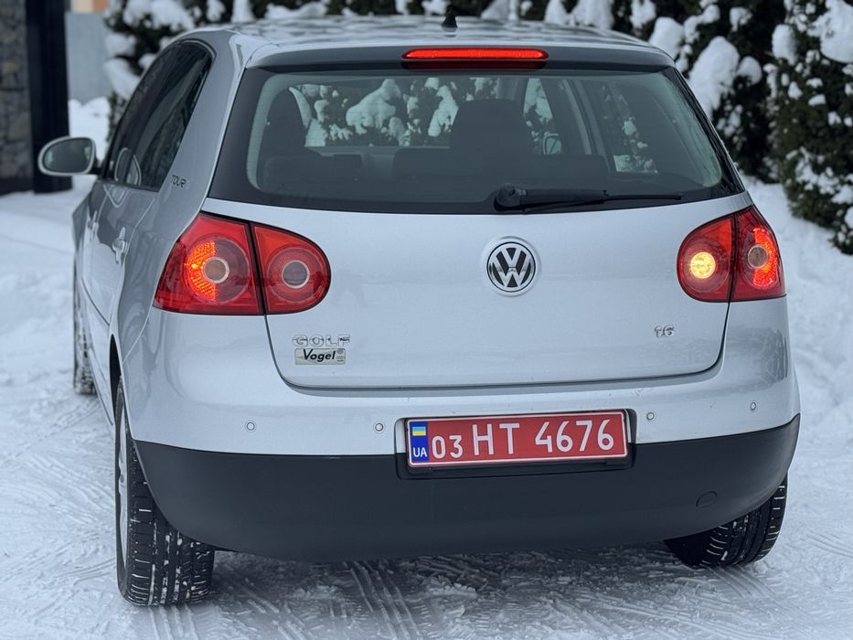 Свіжопригнаний Golf 5 1.6бензин TOUR