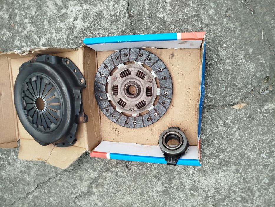 Продам комплект сцепления сенс 1.3