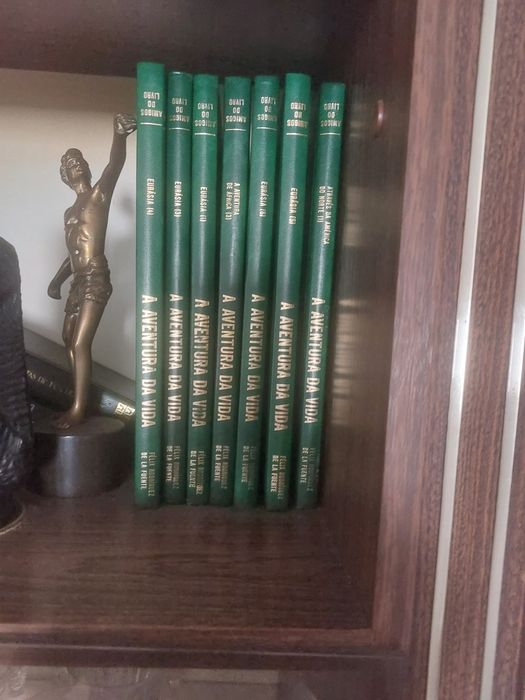 Coleções de livros antigos