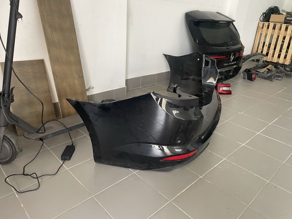 Mala e parachoques Renault Talisman