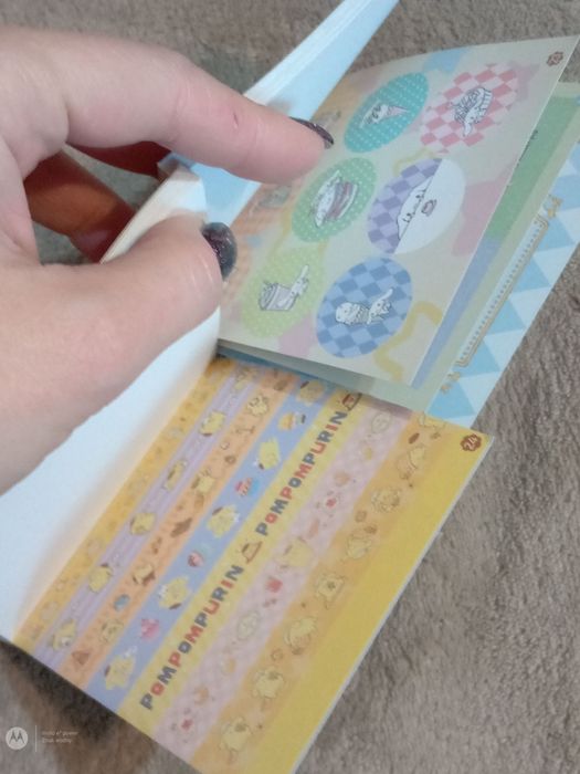 Książeczka naklejki sanrio