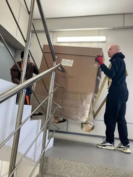 Грузчики, услуги грузчиков,  разнорабочие, занос стройматериалов