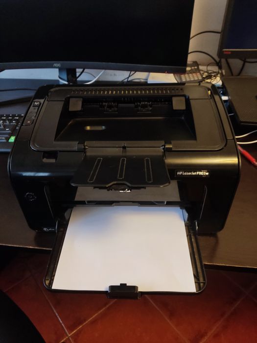 Impressora  HP Laserjet P1102w impecável.