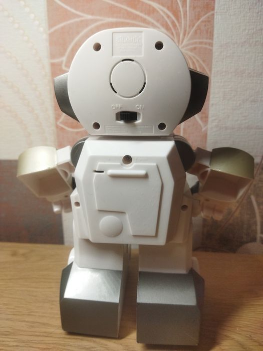 Робот-MD-2 Medi Bot
Эхо-бoт
