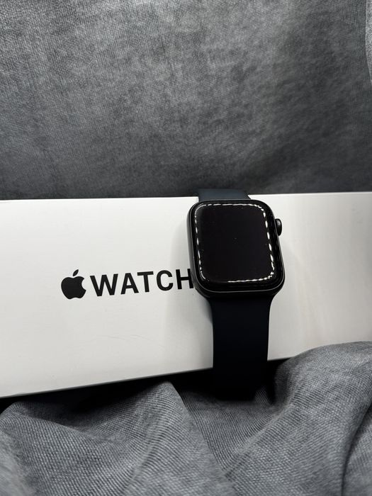 Apple Watch SE 44 cm