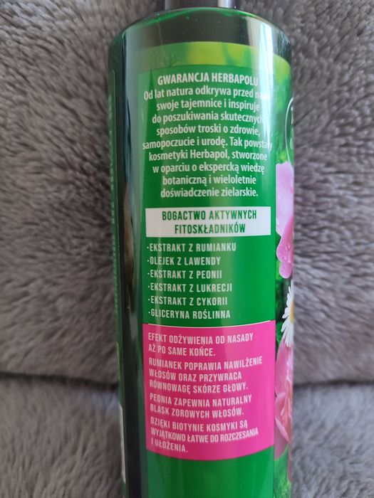 Szampon odżywczy 400 ml Herbapol 95% skł. naturalne rumianek peonia