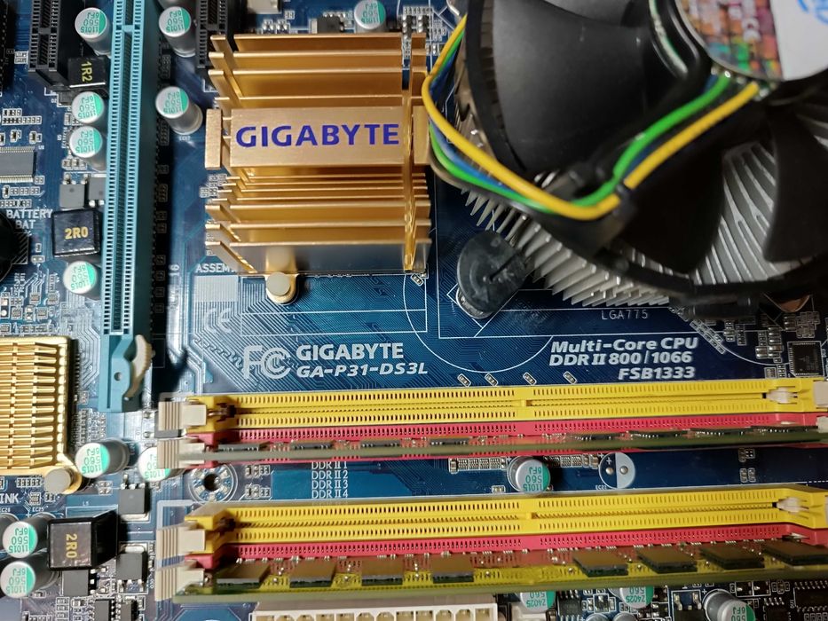 Комплект на 775 сокеті