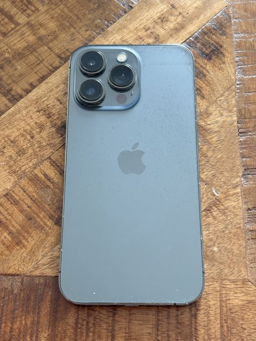 iPhone 13 Pro 256GB + Capa Spigen + Protetor de Ecrã