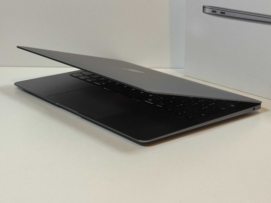 Apple MacBook Air 13 2020 - M1 8GB / 256GB - 87% Kondycji baterii - Gwarancja - Stan BDB