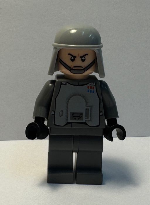 LEGO Star Wars sw0426 Imperial Officer figurka 9509