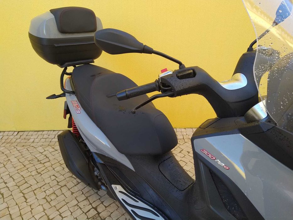 Piaggio MP3 300 Sport