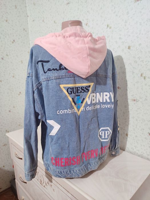 Продам джинсовую куртку Guess женскую  р L-48