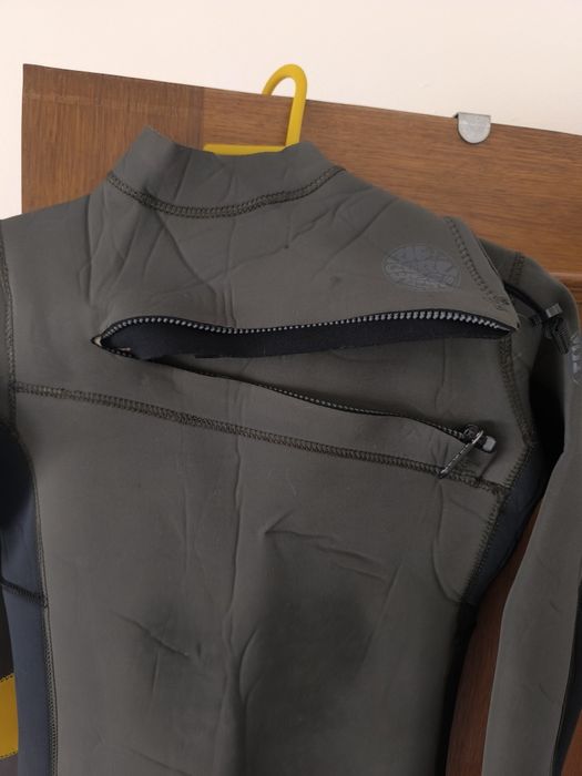 Fato de Surf Rip Curl 4/3 mm – Tamanho 16 anos
