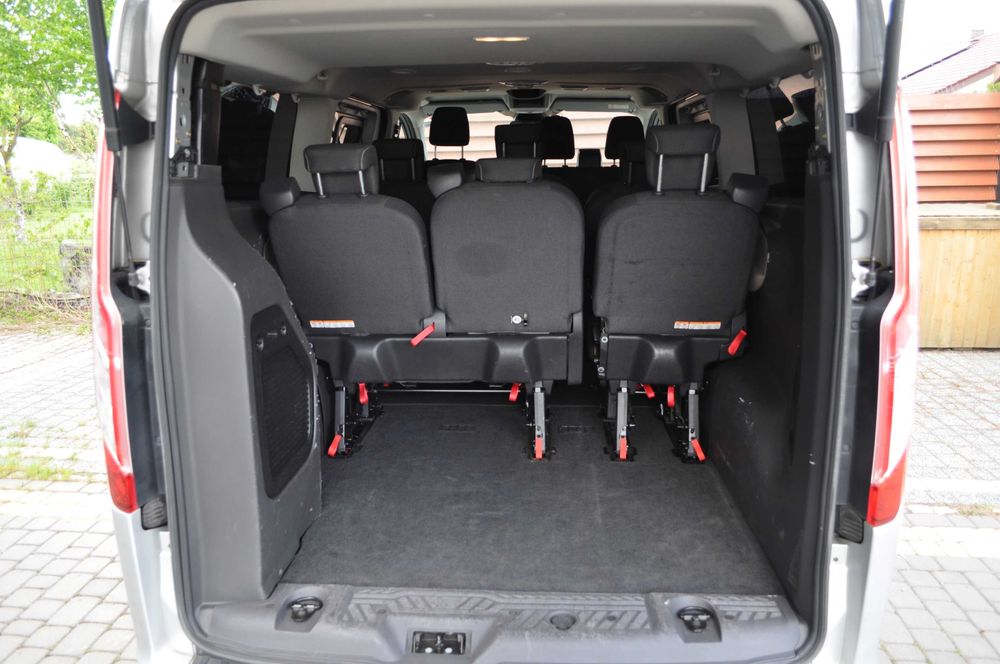 Wynajem Busa 9 - osobowego Ford Custom Long 170km Bolesławiec Auto