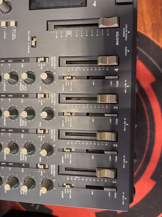 Gravador TASCAM  414 com cassetes