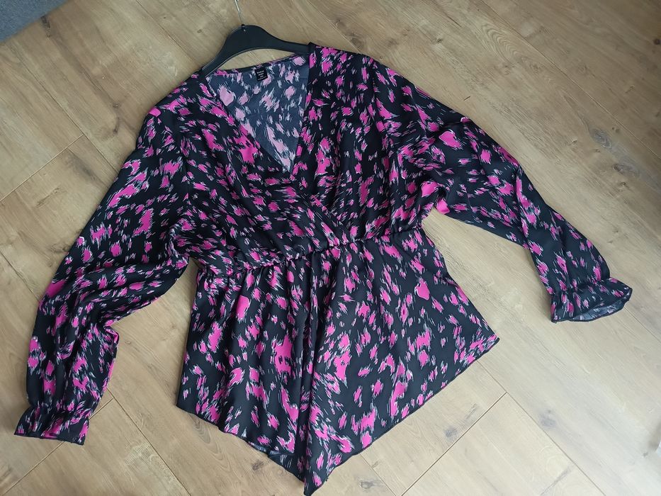 Bluzka z gumką w talii