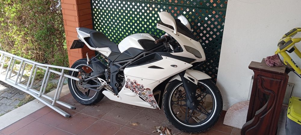 Mota Megelli 125r