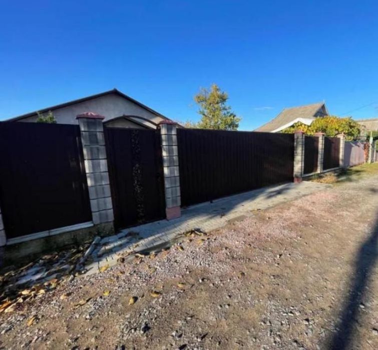 Продаю будинок у с. Нерубайське (215-617)