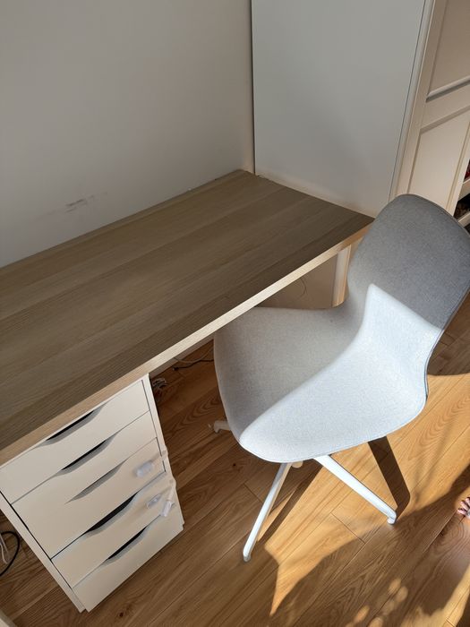 Zestaw IKEA biurko i komoda ALEX + Krzesło LÅNGFJÄLL