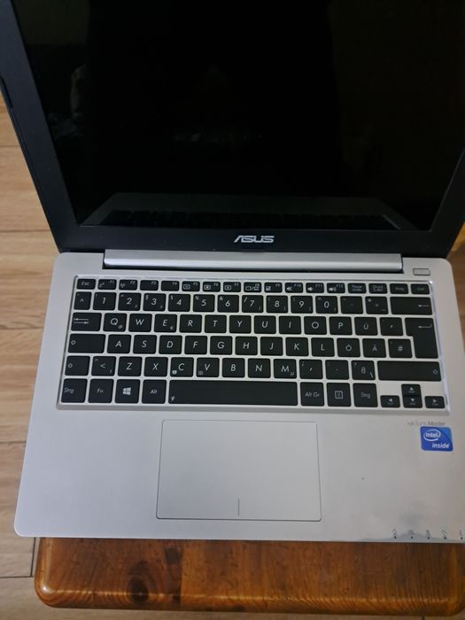 Netbook ASUS F201E 11,6 Cala  2,00 GB 320 GB