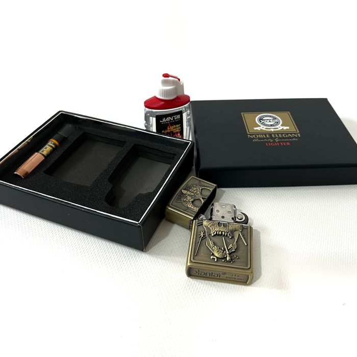 Бензинова запальничка Earts + бензин набор форма Zippo