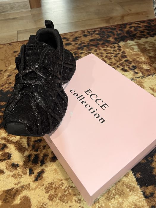 Кросовки женские