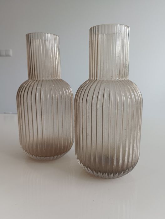 Jarras de vidro escurecido caneladas 20 unidades - usadas