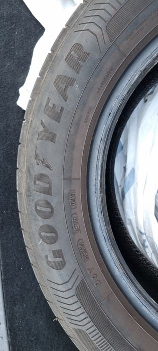 GOOD YEAR 205/60R16