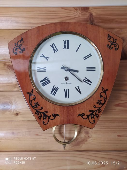 Настінні годинники Янтарь.